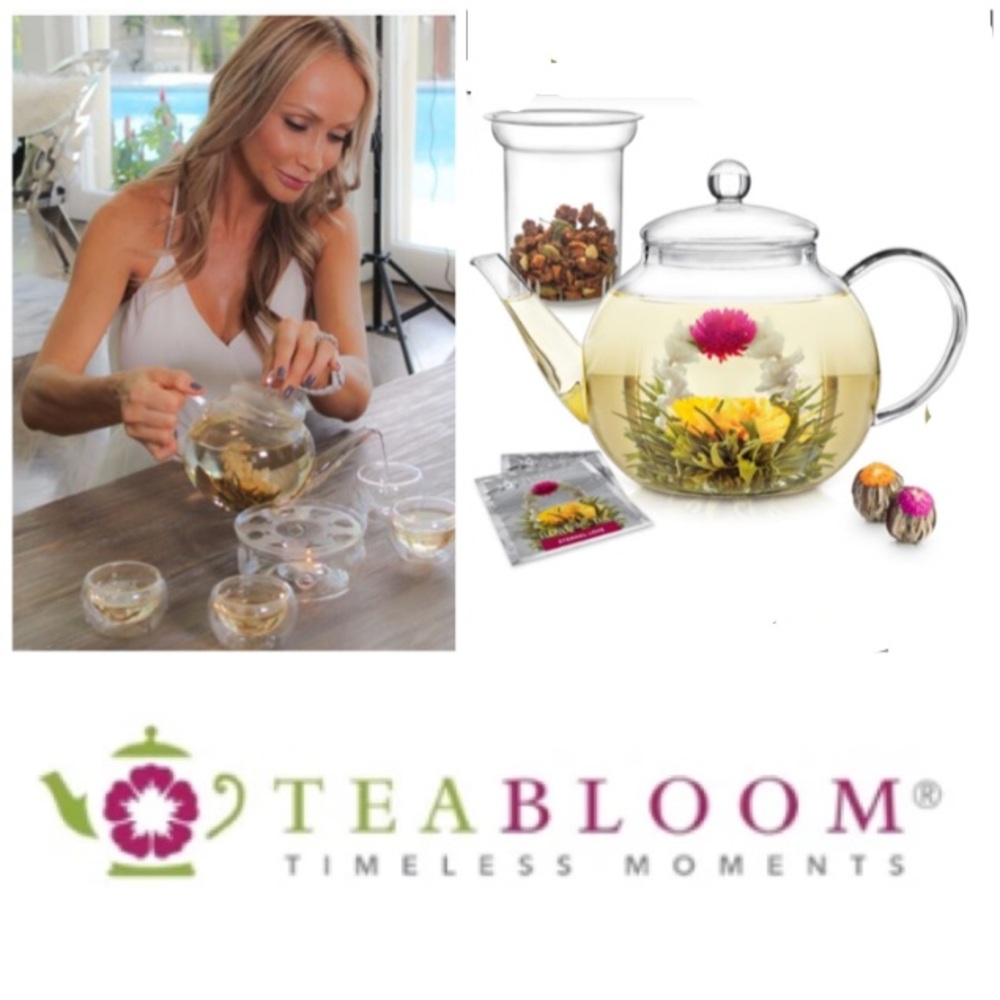 NEW!  Tea bloom Celebration Modern Teapot & Loose Tea glass infuser 40 oz.